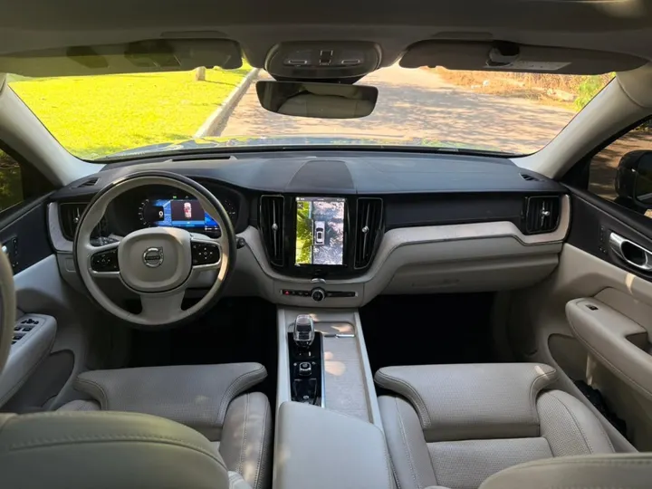 VOLVO XC60 — foto 7