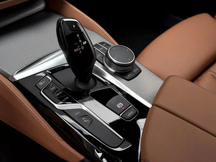 BMW 530e — foto 13
