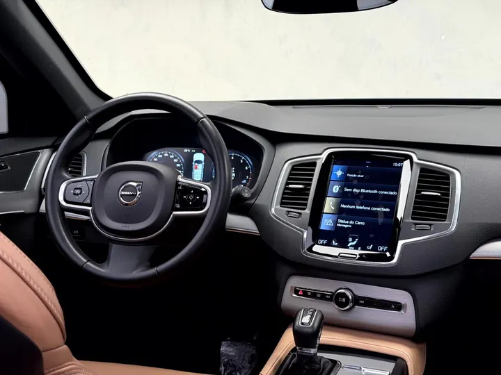 VOLVO XC90 — foto 9