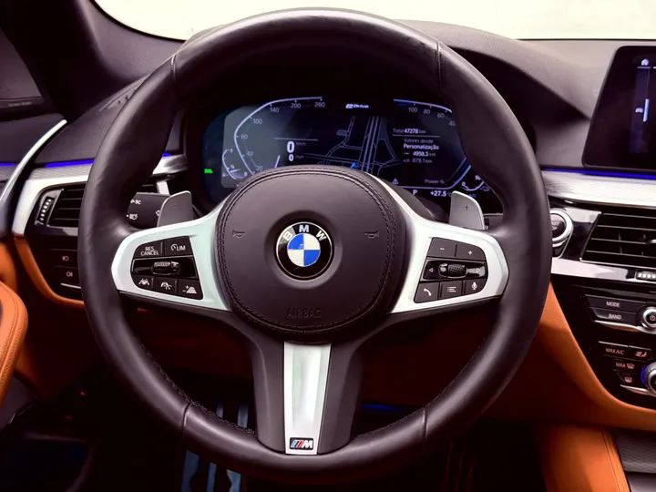 BMW 530e — foto 12