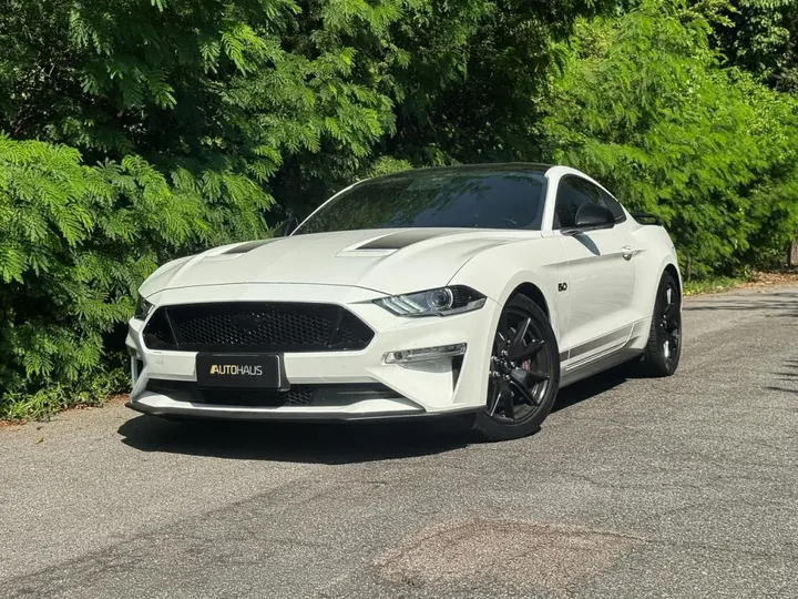 FORD MUSTANG