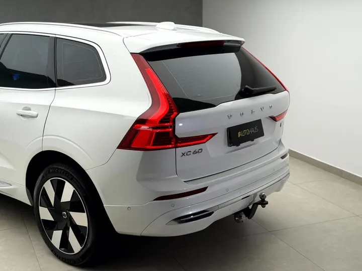 VOLVO XC60 — foto 18