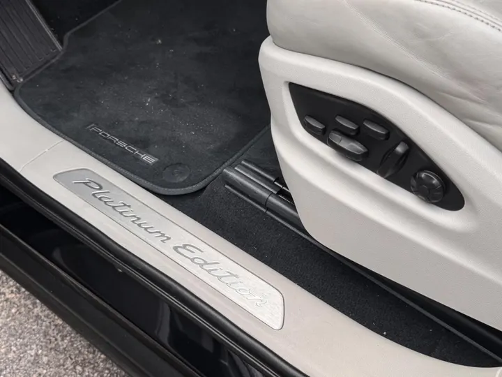 PORSCHE CAYENNE — foto 7
