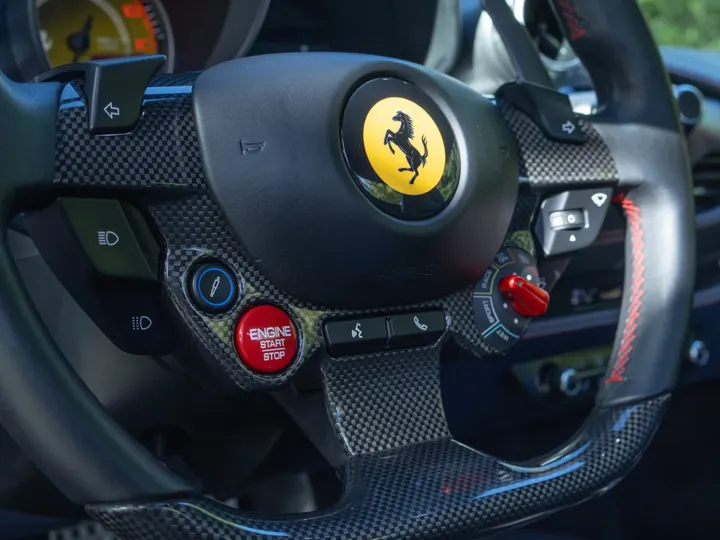 FERRARI F8 SPIDER — foto 8