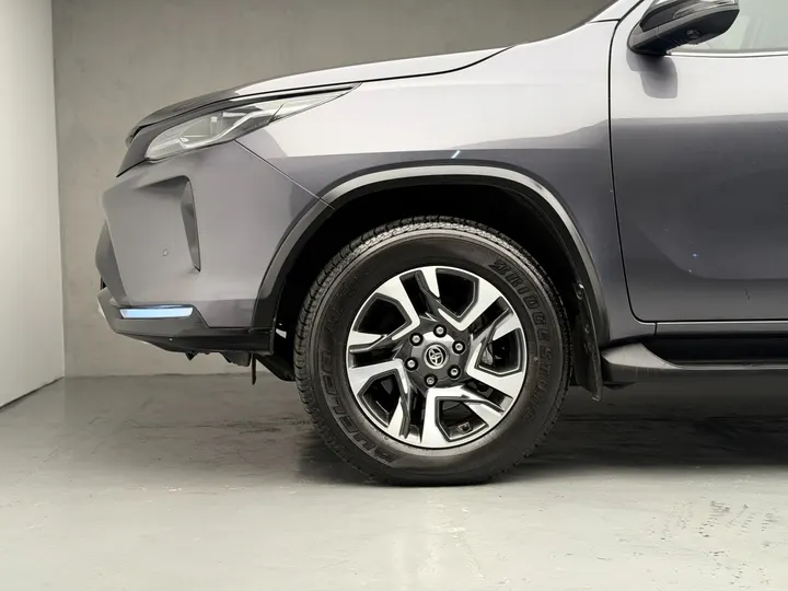 TOYOTA HILUX — foto 11
