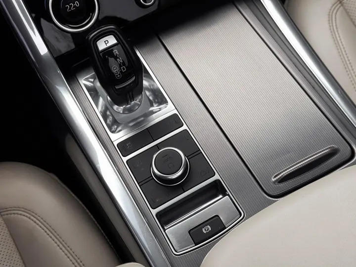 LAND ROVER RANGE ROVER SPORT — foto 13