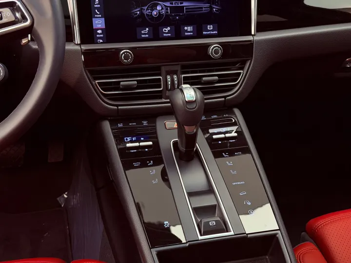 PORSCHE MACAN — foto 12