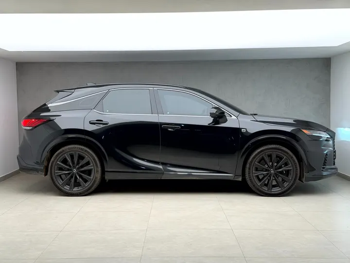 LEXUS RX 500h — foto 11