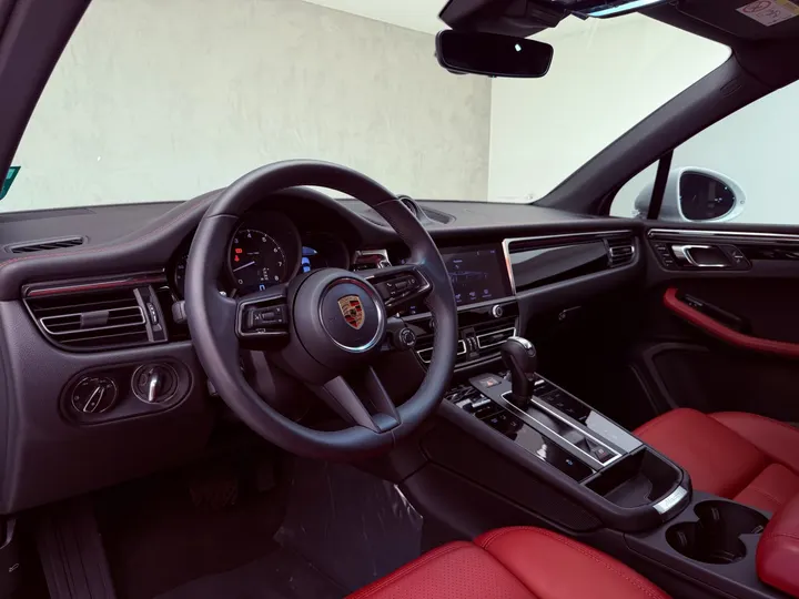 PORSCHE MACAN — foto 8