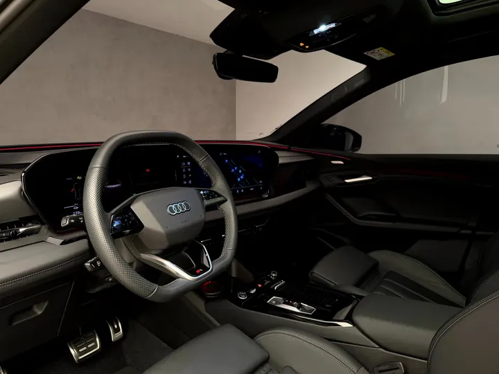 AUDI Q6 E-TRON — foto 8