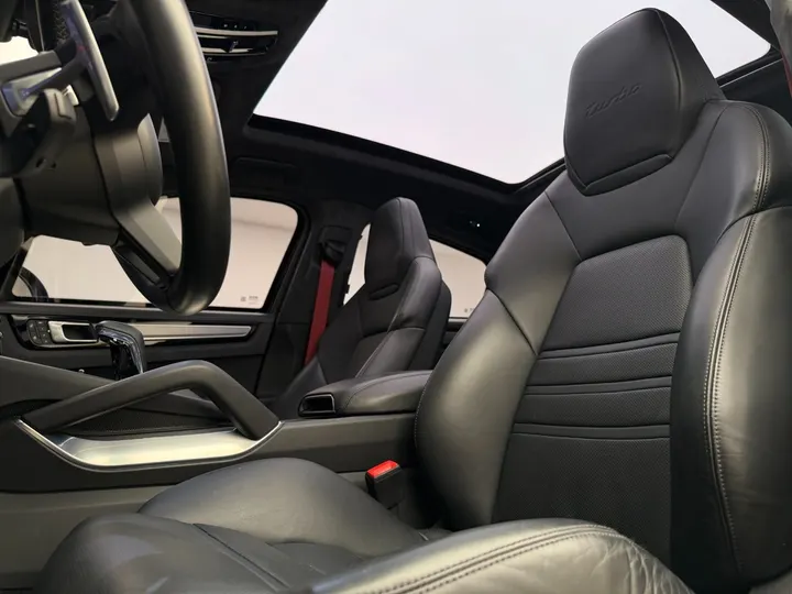 PORSCHE CAYENNE — foto 10