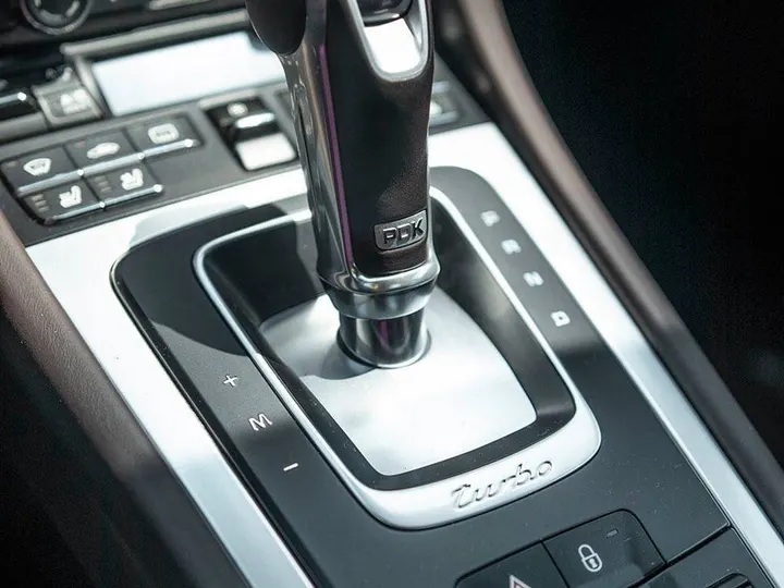PORSCHE 911 — foto 18