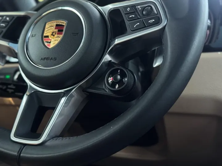 PORSCHE CAYENNE — foto 11