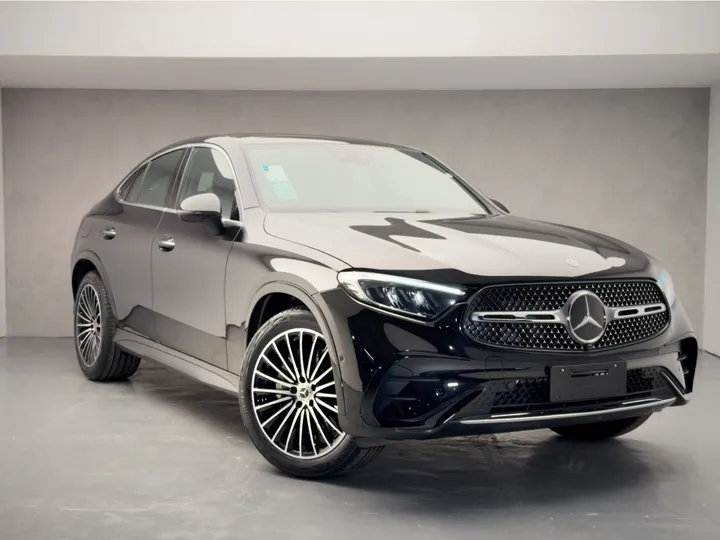 MERCEDES-BENZ GLC 300 — foto 3