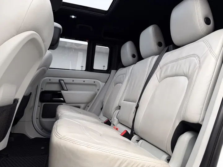 LAND ROVER DEFENDER — foto 16