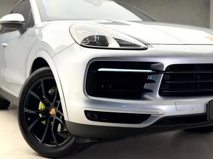 PORSCHE CAYENNE — foto 4