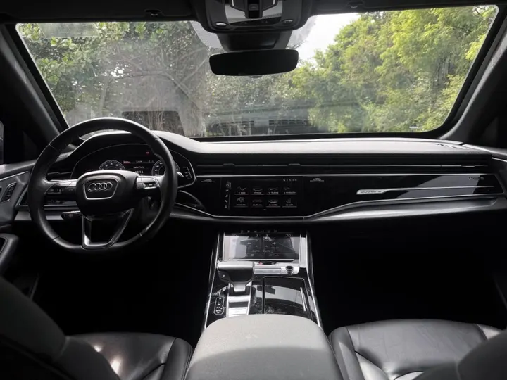 AUDI Q8 — foto 7