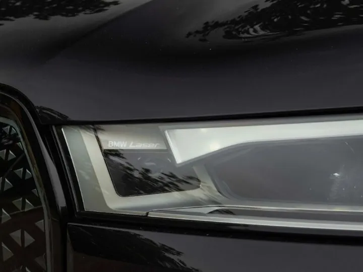 BMW iX — foto 7