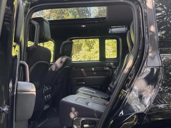 LAND ROVER DEFENDER — foto 15