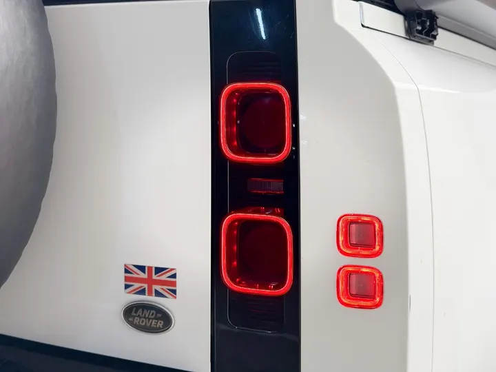 LAND ROVER DEFENDER — foto 19