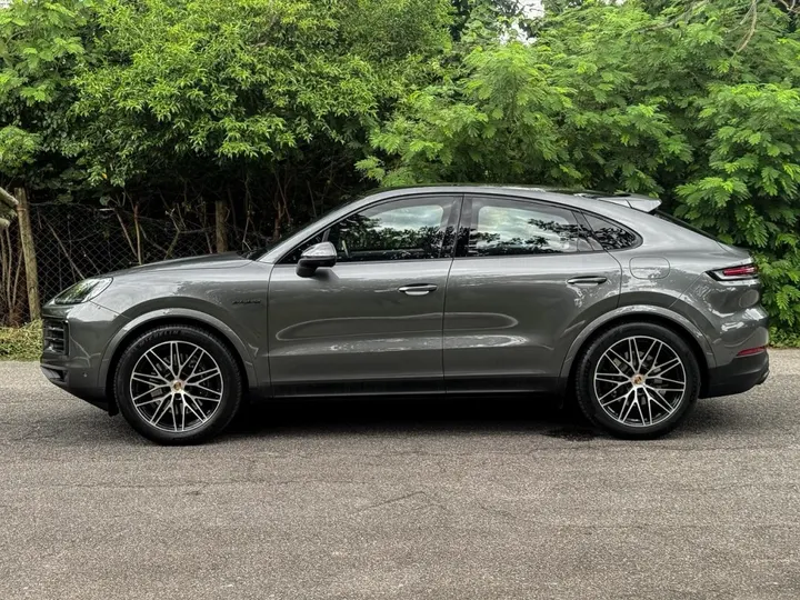 PORSCHE CAYENNE — foto 16