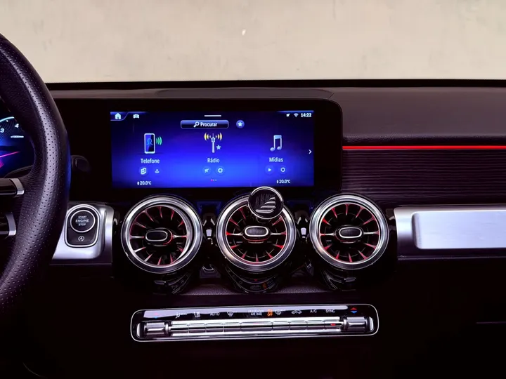 MERCEDES-BENZ GLB 220 — foto 13