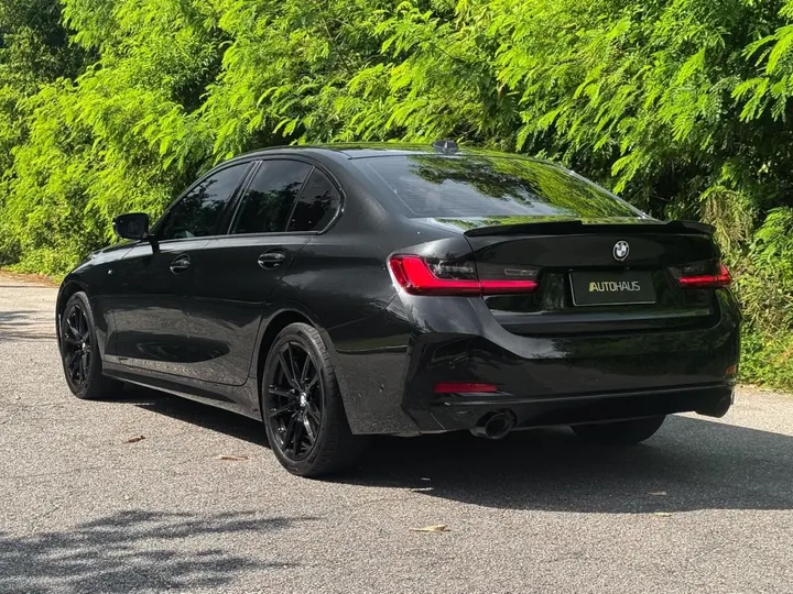 BMW 320i — foto 12