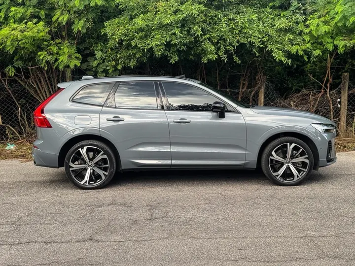 VOLVO XC60 — foto 9