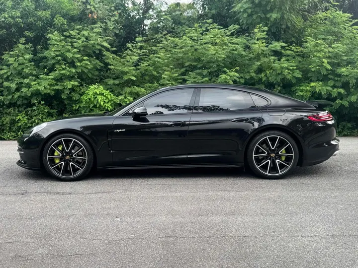 PORSCHE PANAMERA — foto 3