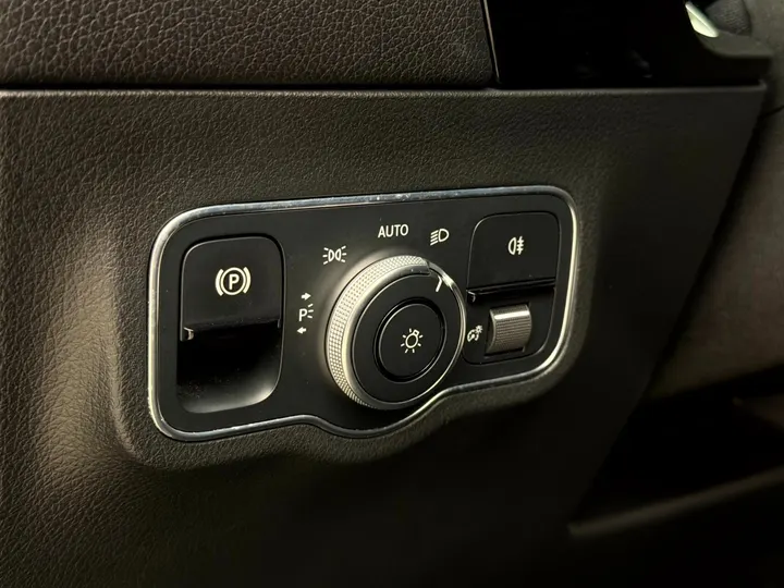MERCEDES-BENZ GLA 200 — foto 7