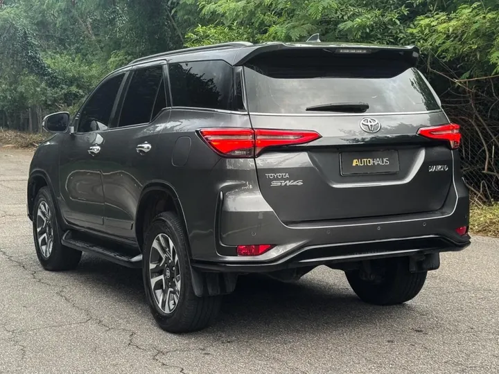 TOYOTA HILUX SW4 — foto 16