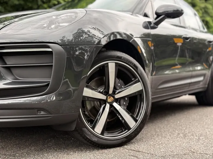 PORSCHE MACAN — foto 3