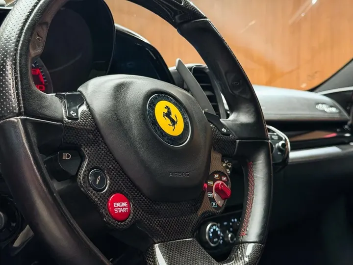 FERRARI 458 ITALIA — foto 7