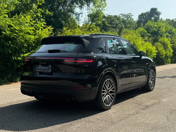 PORSCHE CAYENNE — foto 7
