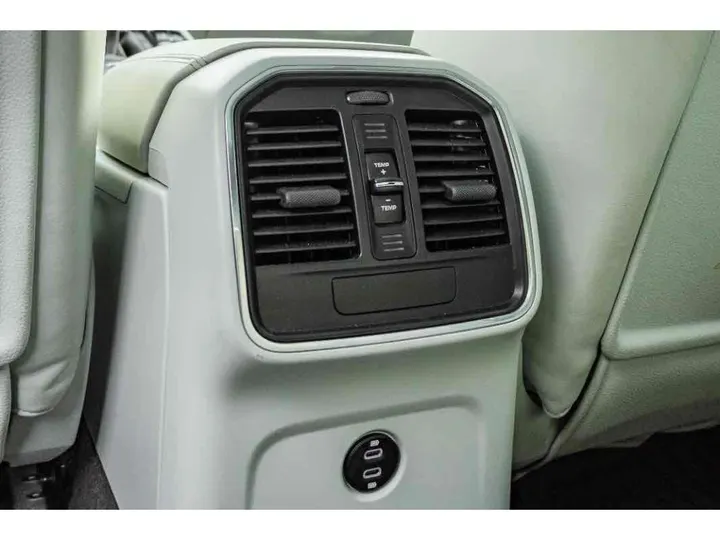 PORSCHE MACAN — foto 15