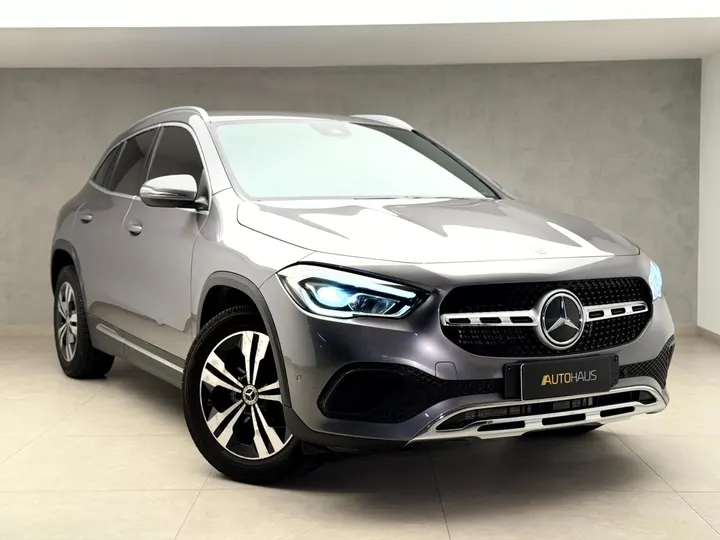 MERCEDES-BENZ GLA 200 — foto 5