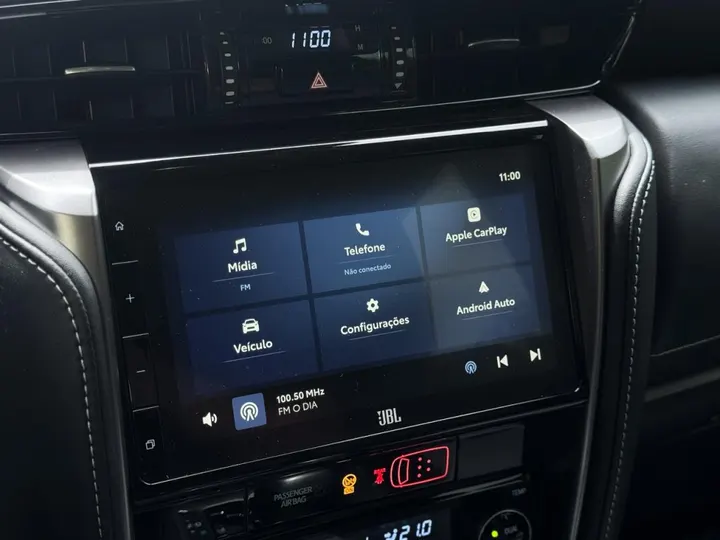 TOYOTA HILUX SW4 — foto 9