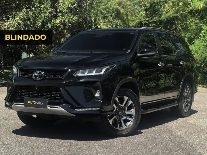TOYOTA HILUX SW4