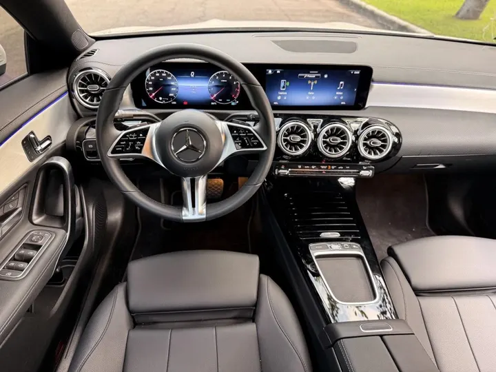 MERCEDES-BENZ CLA 200 — foto 7