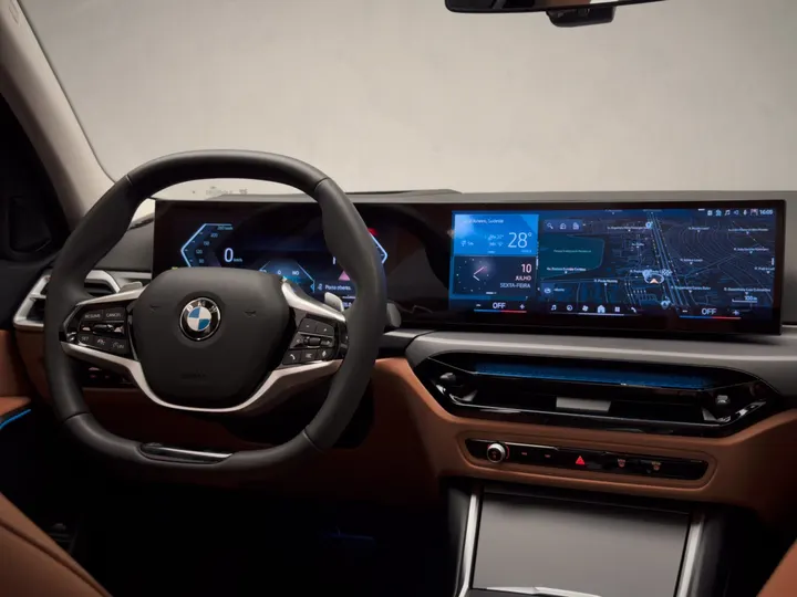 BMW 320i — foto 8
