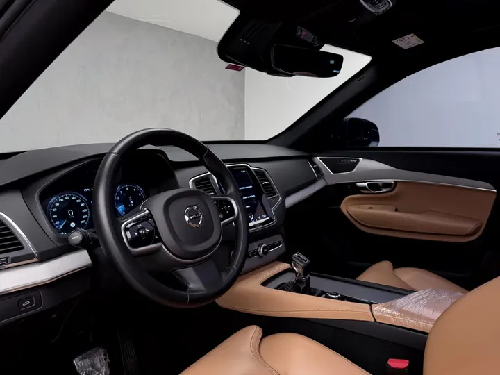 VOLVO XC90 — foto 8