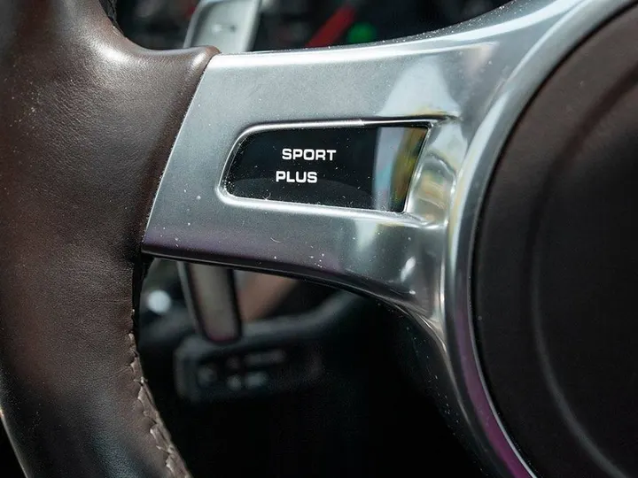 PORSCHE 911 — foto 10