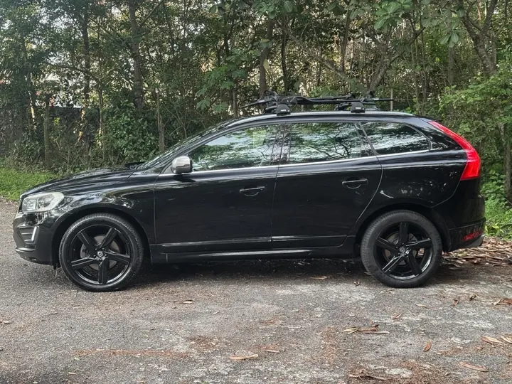 VOLVO XC60 — foto 11