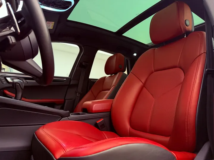 PORSCHE MACAN — foto 7