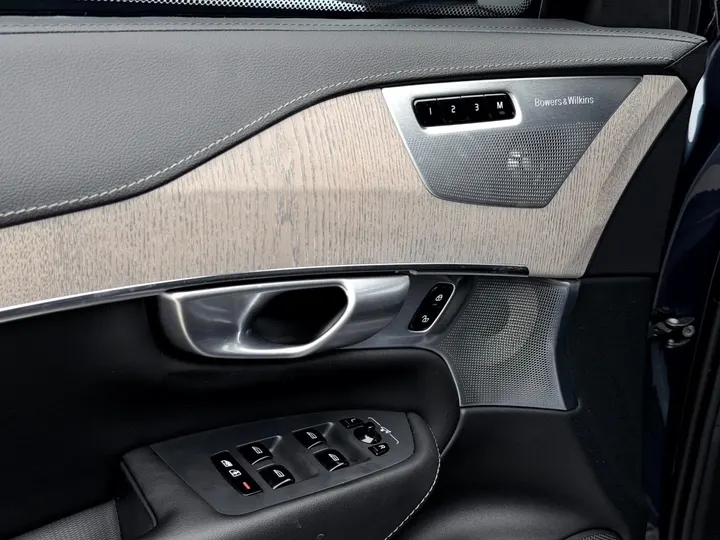 VOLVO XC90 — foto 7