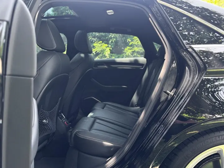 AUDI S3 — foto 13