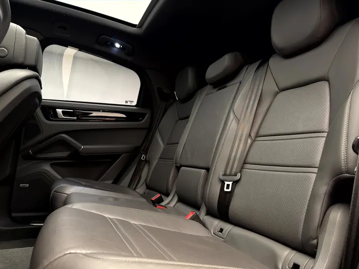 PORSCHE CAYENNE — foto 16