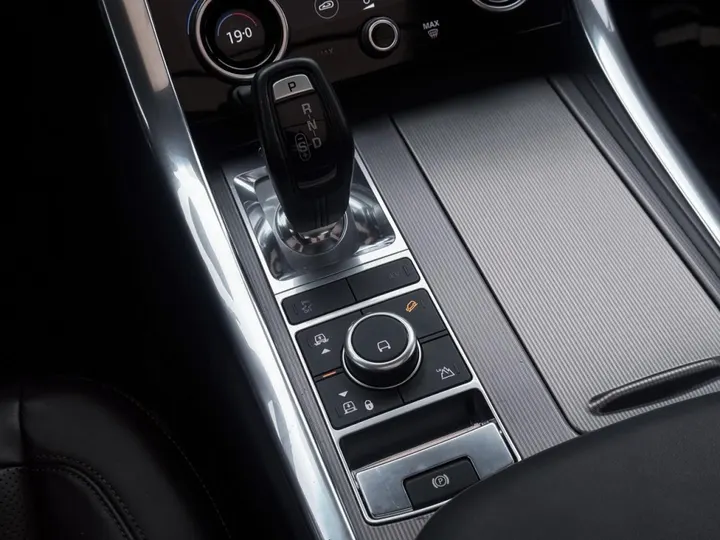 LAND ROVER RANGE ROVER SPORT — foto 11