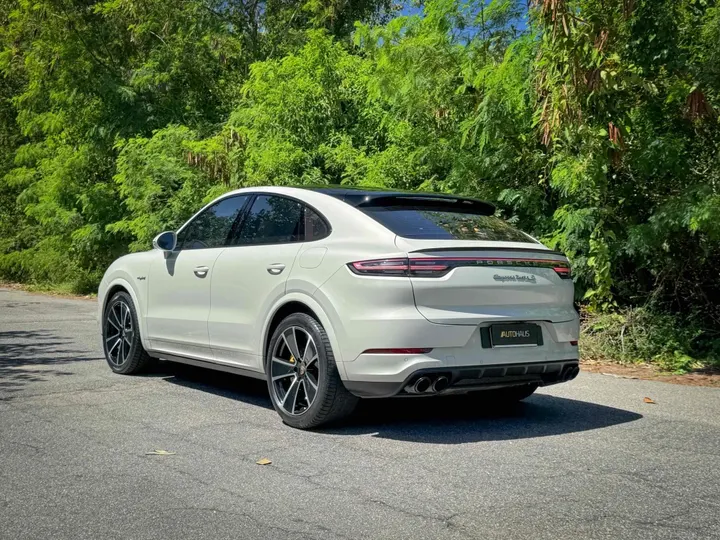 PORSCHE CAYENNE — foto 5