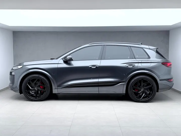 AUDI Q6 E-TRON — foto 15